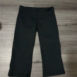 Under Armour Women's Black Capris